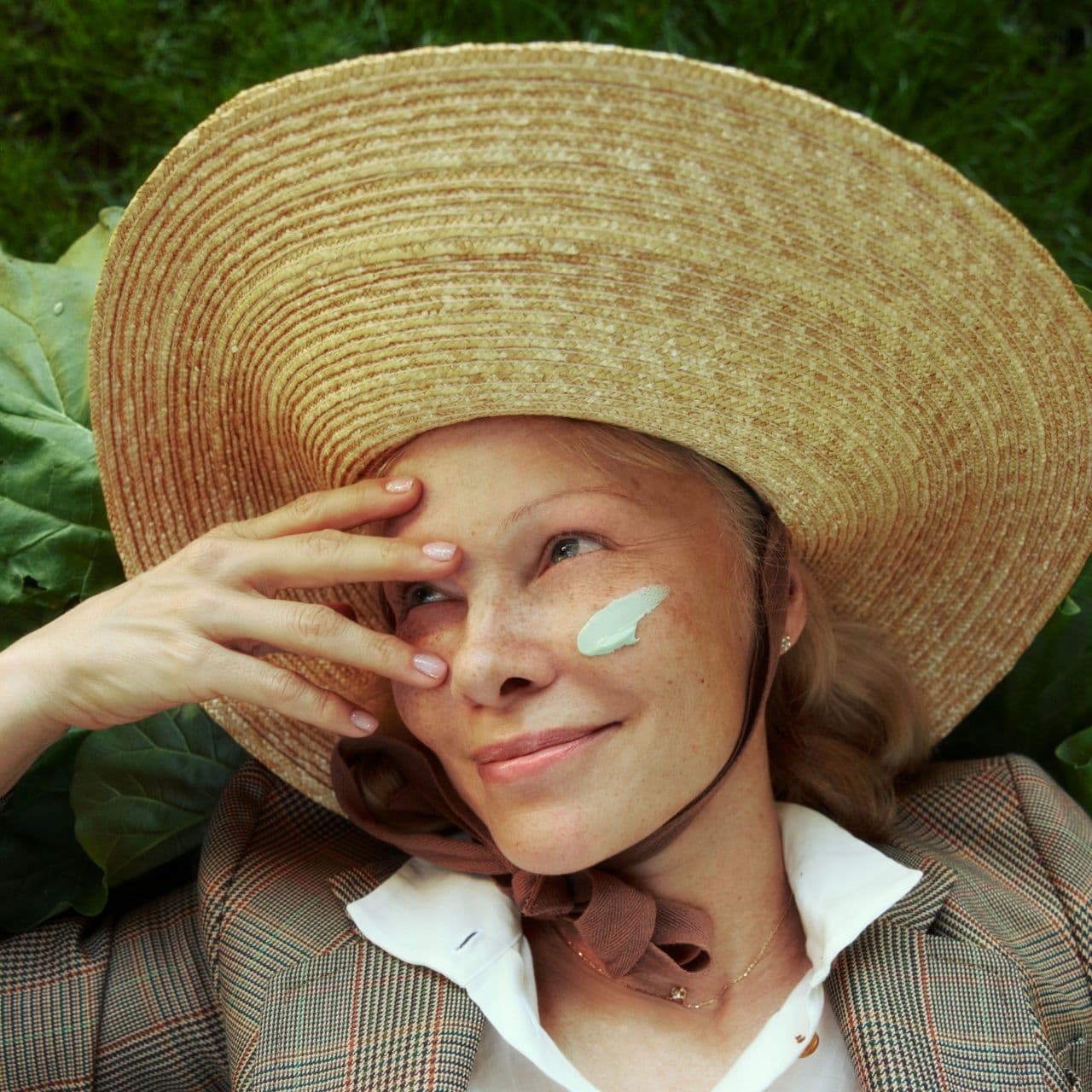 Pamela Anderson on Short Hair and Sonsie's Sunspot-Fading Cream