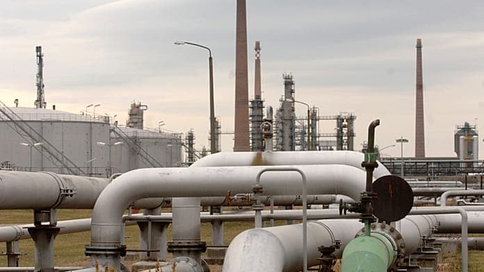 Hungary halts oil deliveries from Russia amid Druzhba pipeline damage Hungary halts oil deliveries from Russia amid Druzhba pipeline damage