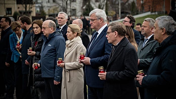 EU foreign ministers meet in Kyiv to honour Bucha massacre victims EU foreign ministers meet in Kyiv to honour Bucha massacre victims