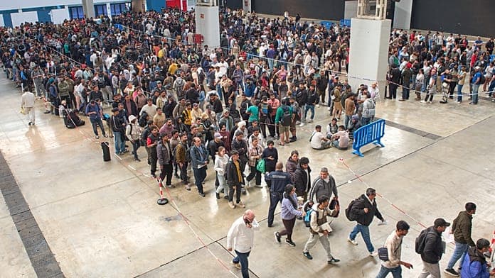 Spain grants legal status to 500,000 undocumented migrants under new plan Spain grants legal status to 500,000 undocumented migrants under new plan