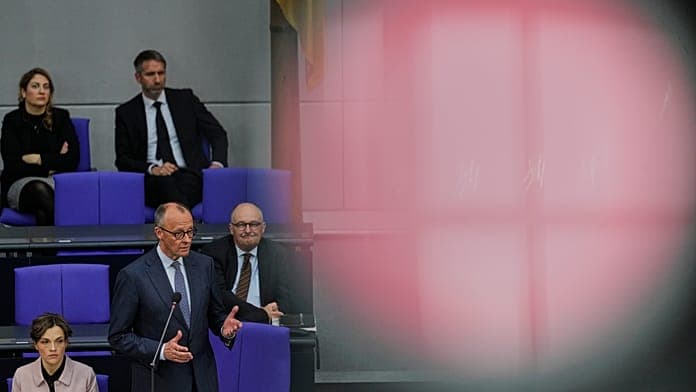 German government warns of phishing attacks targeting lawmakers via Signal German government warns of phishing attacks targeting lawmakers via Signal