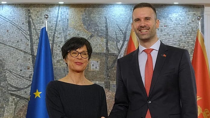 Montenegro advances EU accession as bloc begins drafting treaty Montenegro advances EU accession as bloc begins drafting treaty