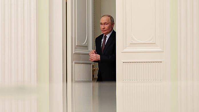 EU sanctions strain Russia’s economy amid Ukraine war challenges. EU sanctions strain Russia’s economy amid Ukraine war challenges.