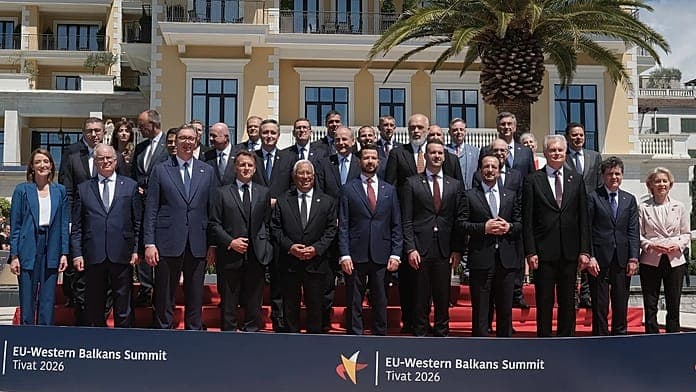 Hungary lifts Ukraine veto, revitalising EU accession negotiations