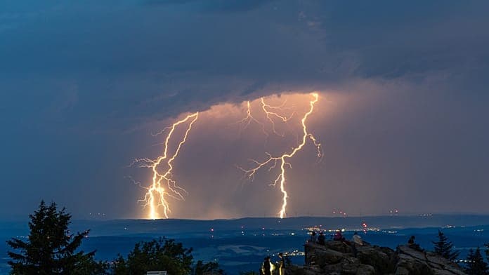 Severe storm injures nine during handball tournament in Baden-Württemberg Severe storm injures nine during handball tournament in Baden-Württemberg