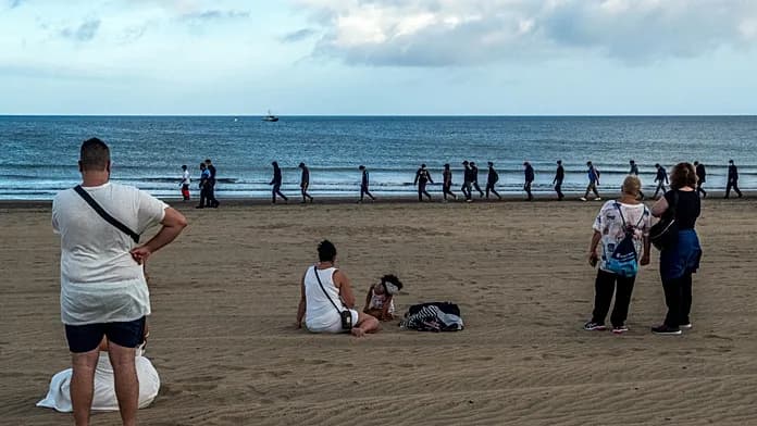 Five migrants die attempting to reach Spain’s Canary Islands, say rescuers Five migrants die attempting to reach Spain’s Canary Islands, say rescuers