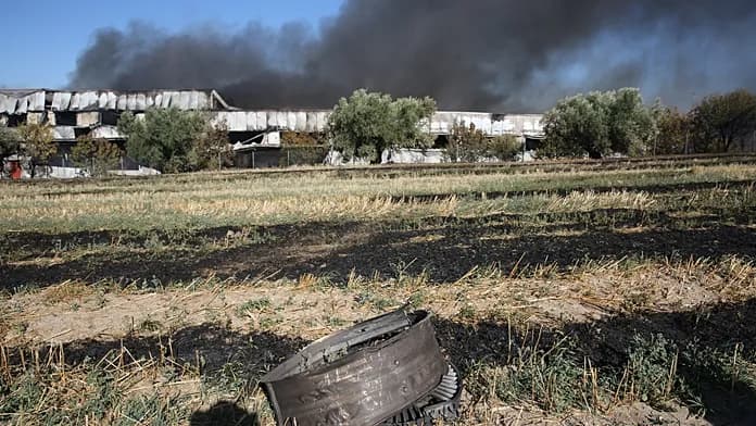 F-4 jet crash at Athens Flying Week kills two pilots and sparks fire F-4 jet crash at Athens Flying Week kills two pilots and sparks fire