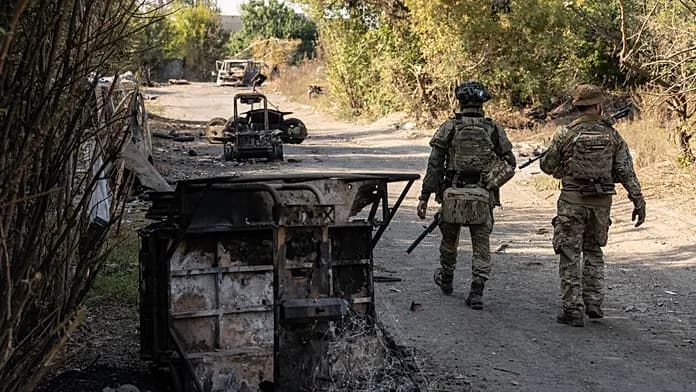 Ukrainian soldiers return with weapons, raising EU security concerns Ukrainian soldiers return with weapons, raising EU security concerns