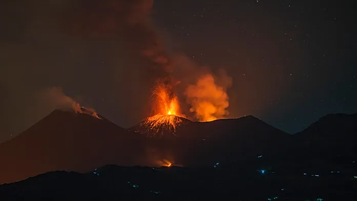 Catania-Fontanarossa airport closes due to Mount Etna volcanic activity Catania-Fontanarossa airport closes due to Mount Etna volcanic activity