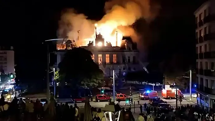 Fire severely damages historic town hall in Limoges amid protests Fire severely damages historic town hall in Limoges amid protests