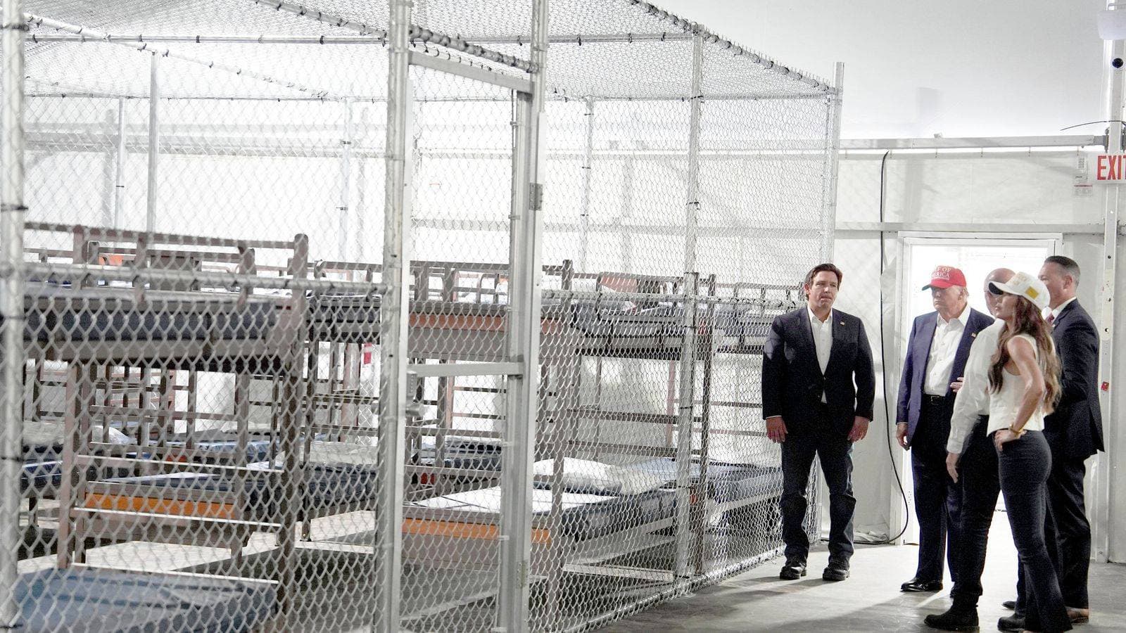 Alligator Alcatraz detention centre compared to dog cage