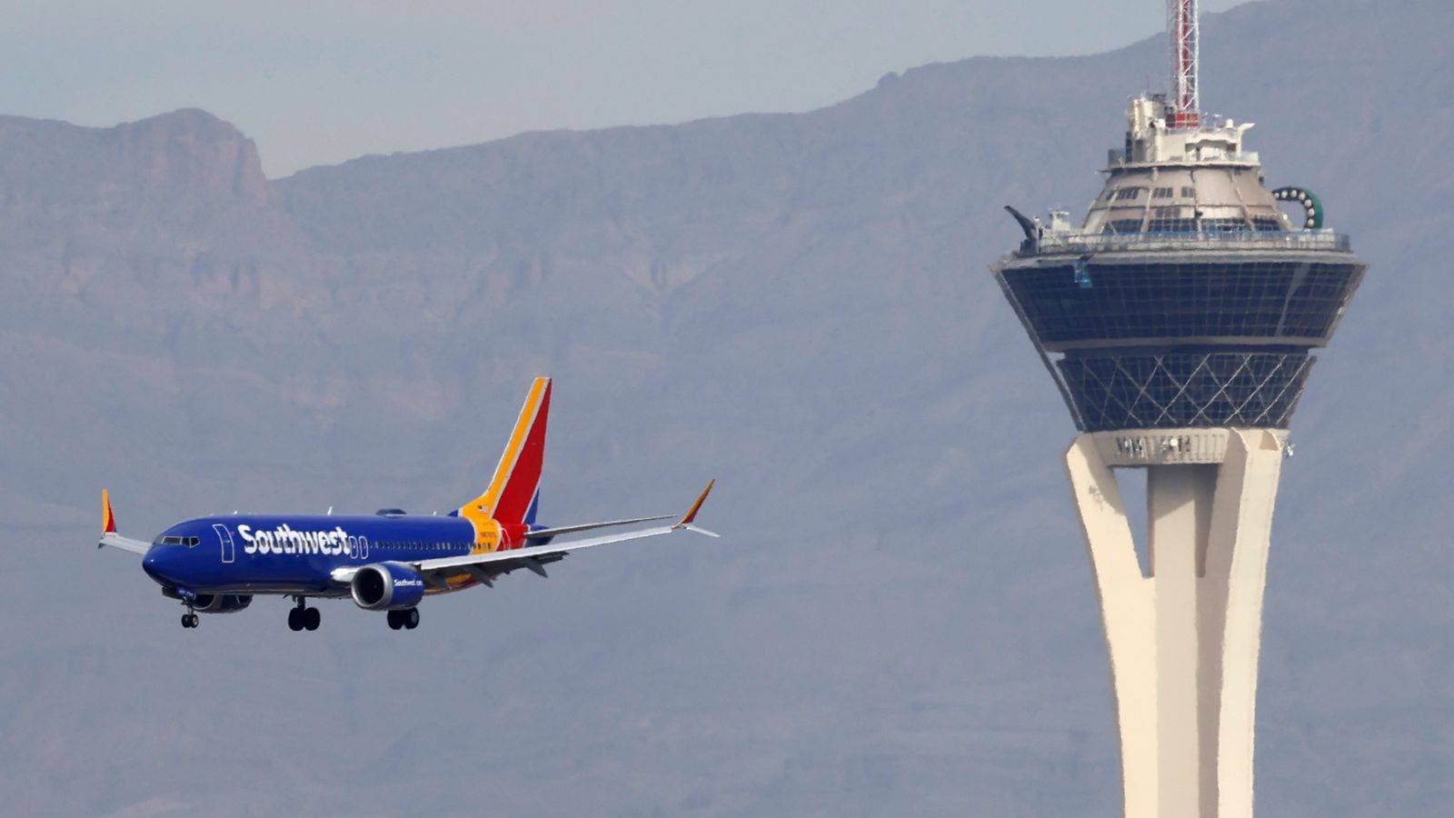 Plane plunges 300ft in 36 seconds to avoid other aircraft