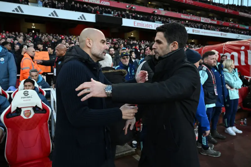 Pep Guardiola declares 'best in the world' as Man City chase Arsenal