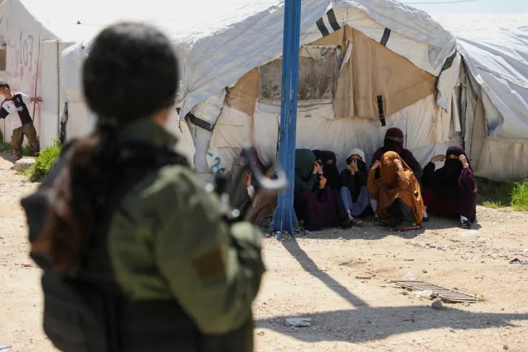 Group of women and children with alleged ISIL links arrives in Australia Group of women and children with alleged ISIL links arrives in Australia