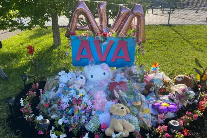 Montreal vigil pays tribute to three-year-old killed in bouncy castle accident
