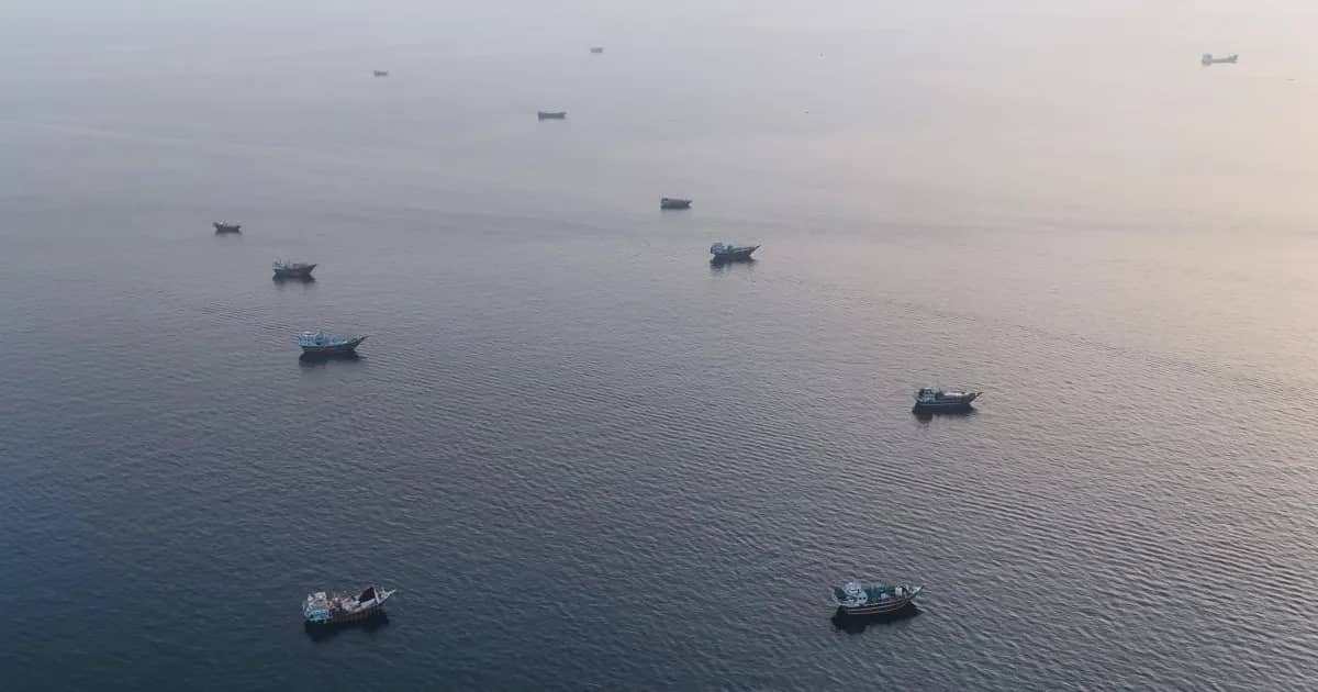 Oil prices rise amid escalating US-Iranian strikes affecting Strait of Hormuz