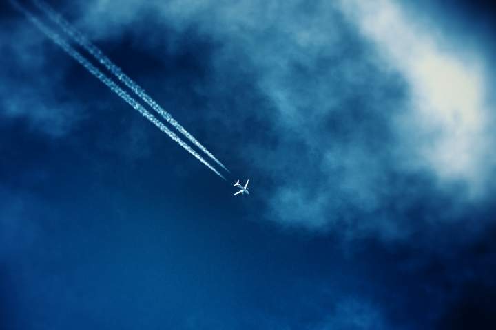Former airline captain faces fraud charges related to unlicensed flying, say Peel police