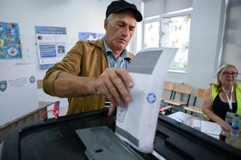 Kosovo holds early parliamentary elections amid ongoing political deadlock Kosovo holds early parliamentary elections amid ongoing political deadlock
