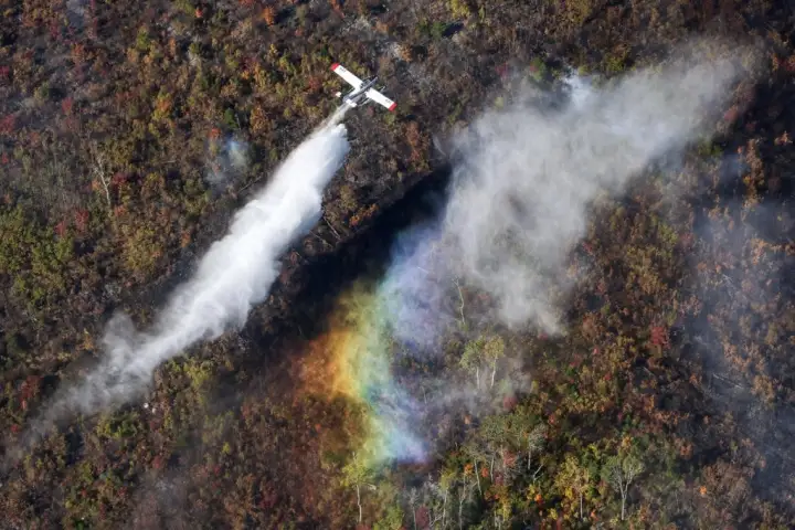 Plane battling wildfire crashes in Northwest Territories with three aboard