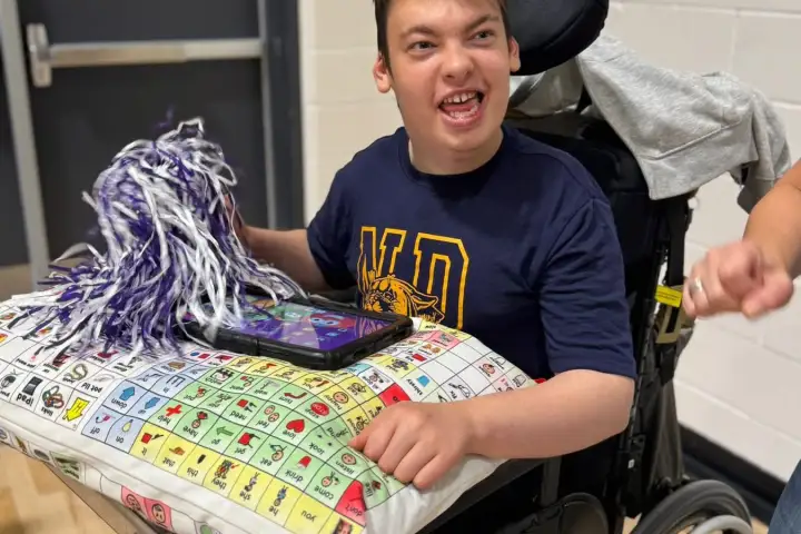 Red Deer high school students unite to support classmate battling cancer
