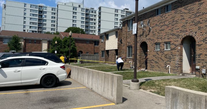 Toronto police search for three suspects after fatal shooting in North York Toronto police search for three suspects after fatal shooting in North York