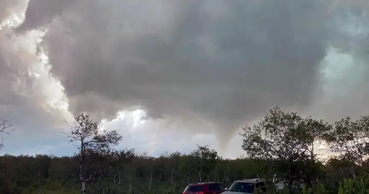 Tornadoes reported in Canada’s Prairies during humid heatwave Tornadoes reported in Canada’s Prairies during humid heatwave