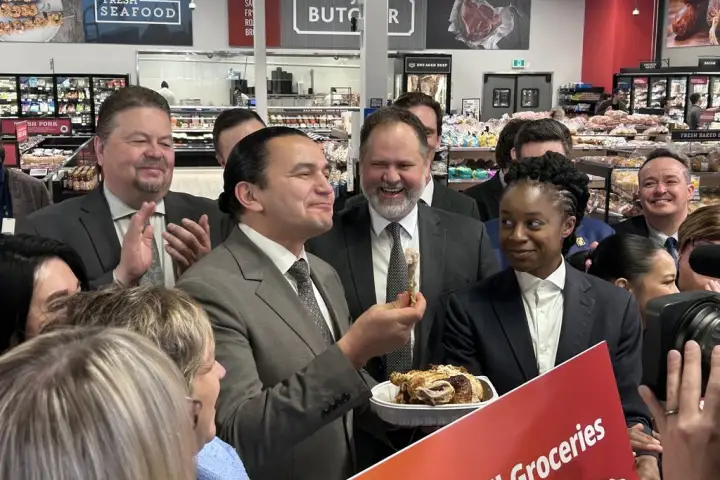 Manitoba cuts provincial sales tax on grocery and convenience store food