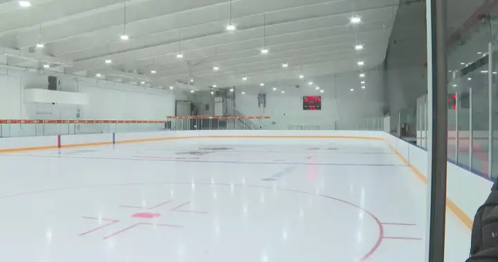 Taber's Kraft Hockeyville-winning ice rink reopens following 2025 explosion