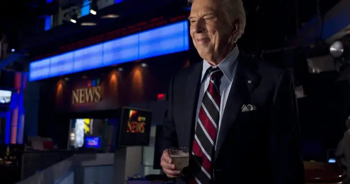 Canadian journalist Lloyd Robertson dies aged 92 after six decades in broadcasting Canadian journalist Lloyd Robertson dies aged 92 after six decades in broadcasting