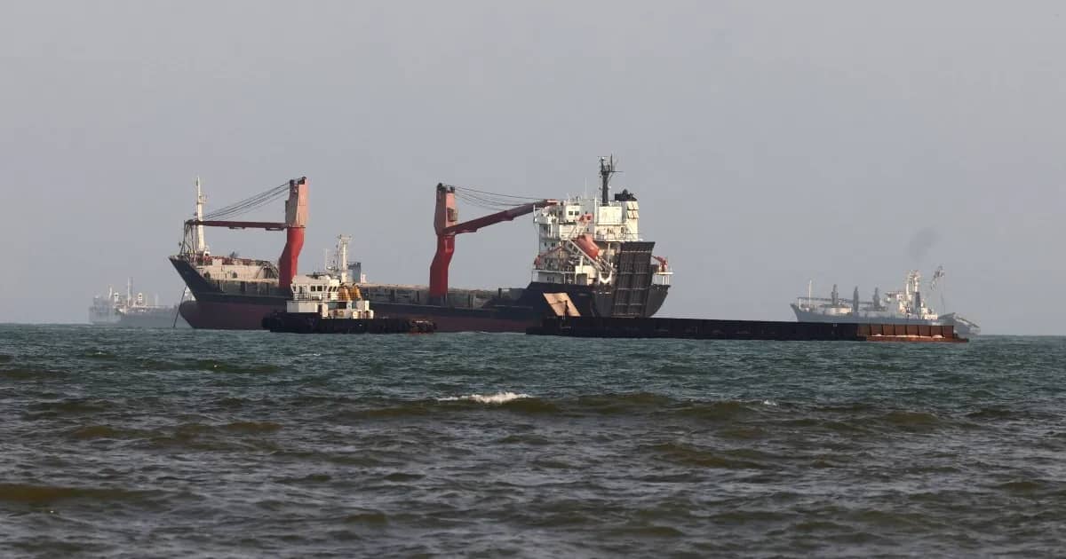 Oil prices increase as attacks hinder Strait of Hormuz reopening prospects