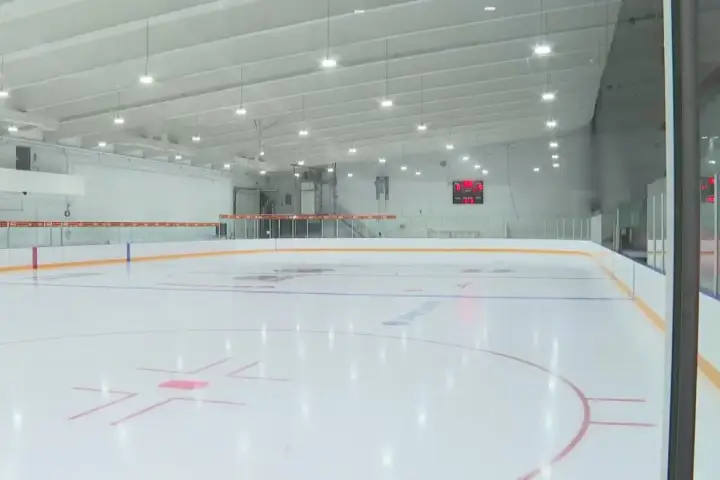 Taber's Kraft Hockeyville-winning ice rink reopens following 2025 explosion
