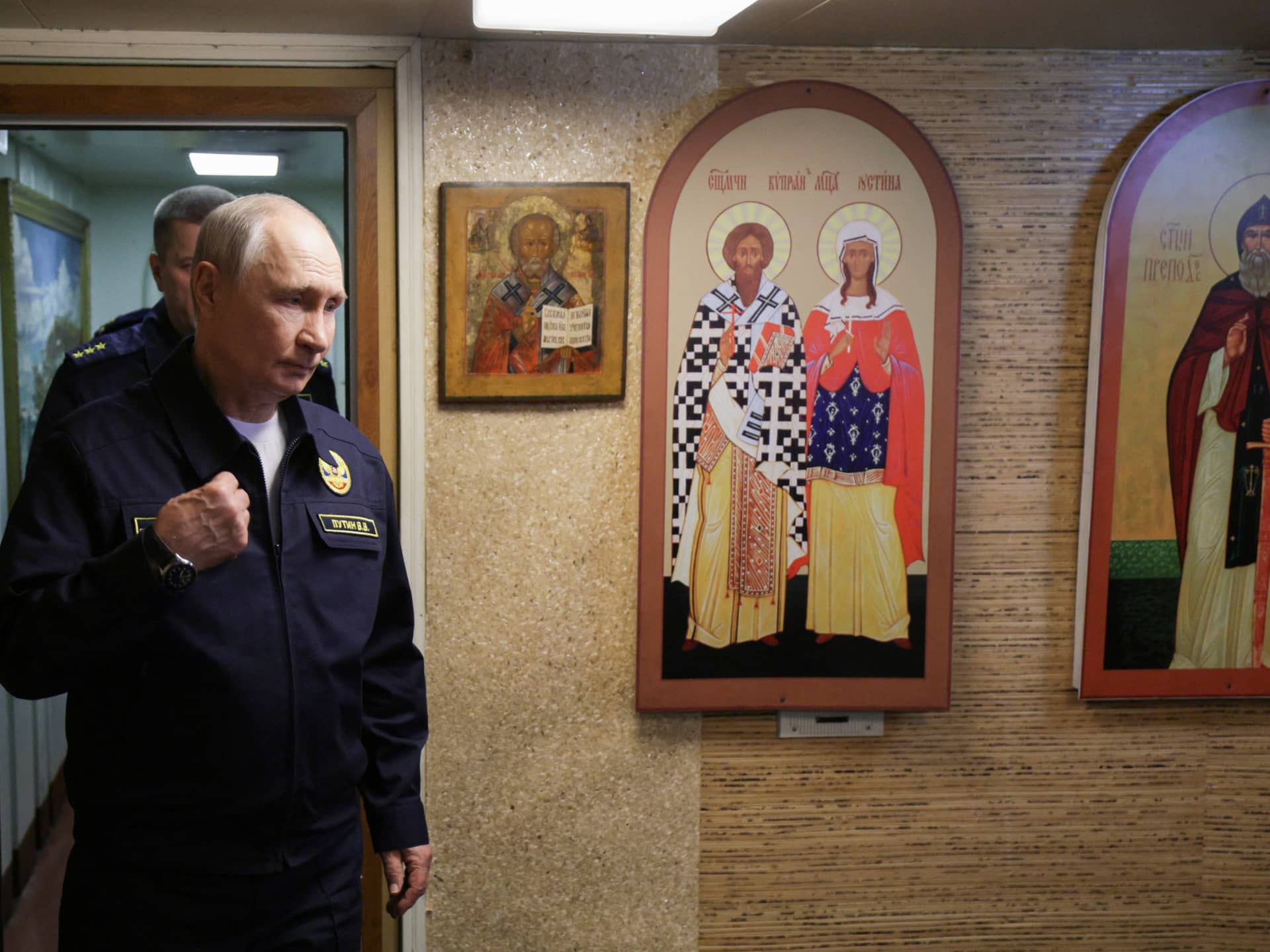 Putin threatens to seize European vessels in response to cargo seizures