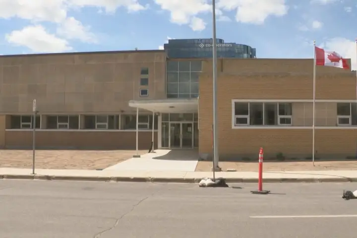 Regina council reissues permit for mosque's weekly call to prayer