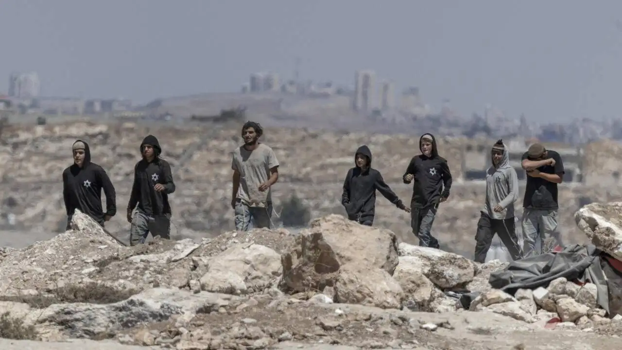 France to ban trade in products from Israeli settlements in occupied West Bank France to ban trade in products from Israeli settlements in occupied West Bank