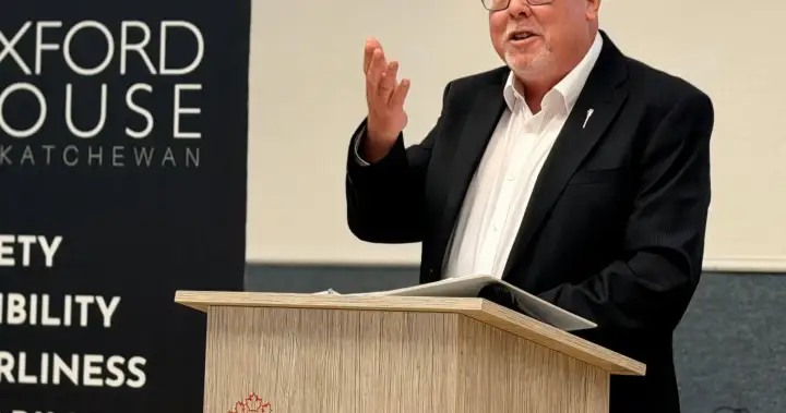 Policy expert criticises opposition for ‘politicking’ on Weedmark’s flights Policy expert criticises opposition for ‘politicking’ on Weedmark’s flights