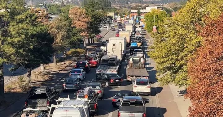 Bennett Bridge crash causes traffic standstill in Central Okanagan