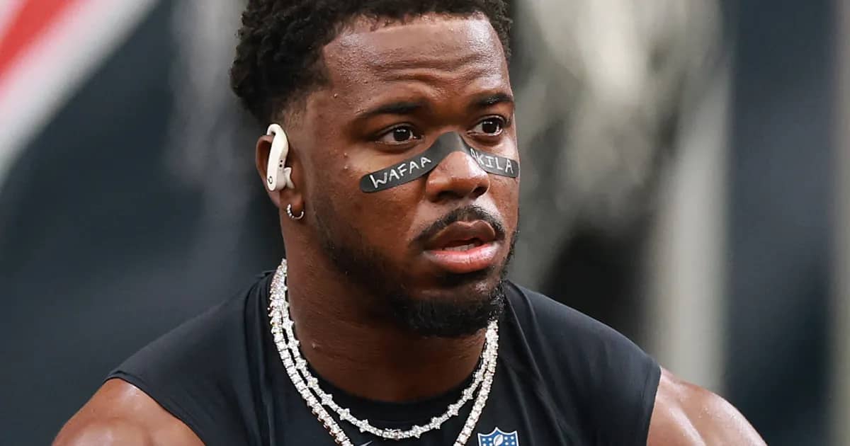 Azeez Al-Shaair honours slain Palestinian girl Wafaa Akila during NFL game