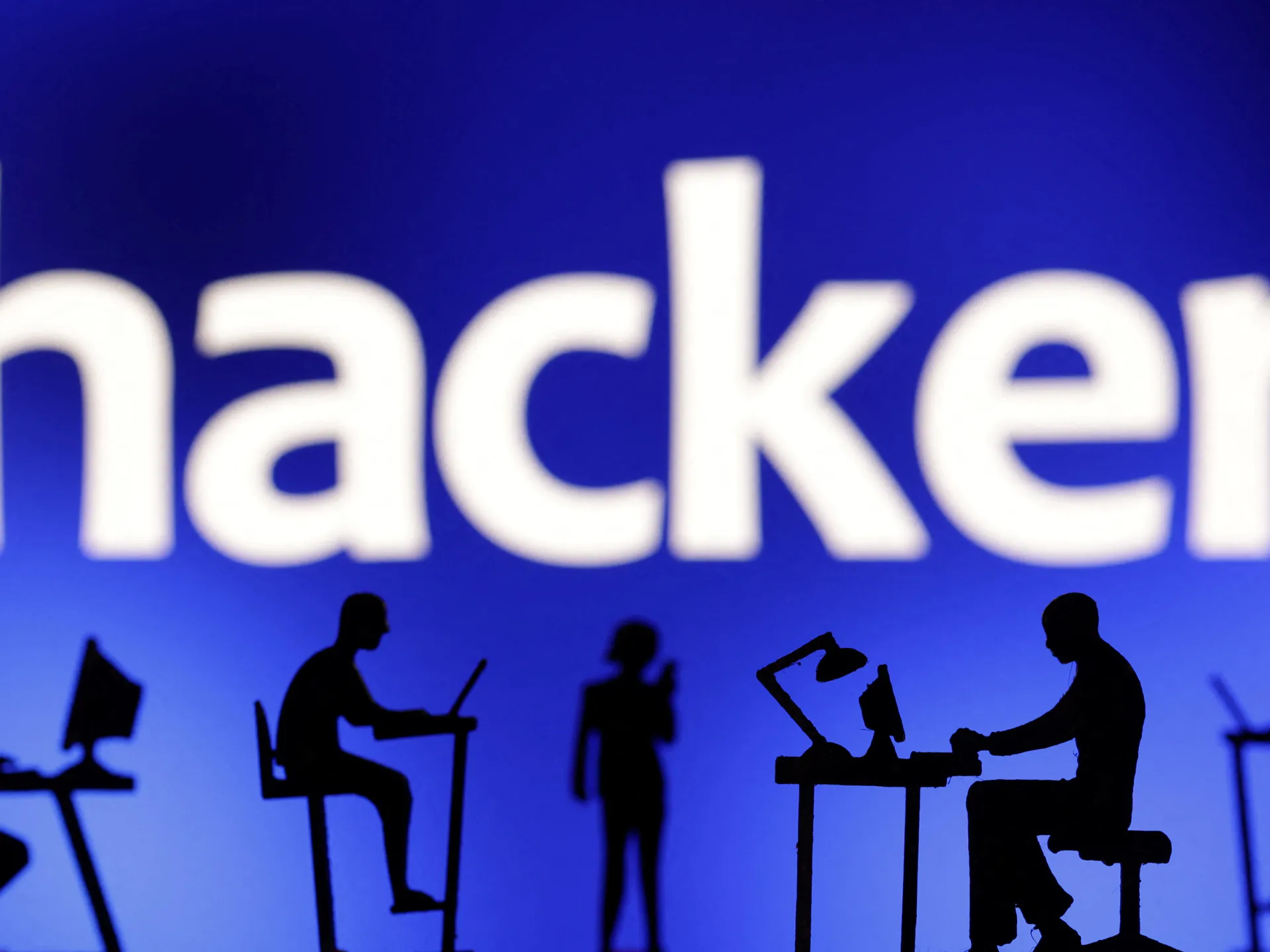 Chinese hackers impersonate AI experts to target US policy officials