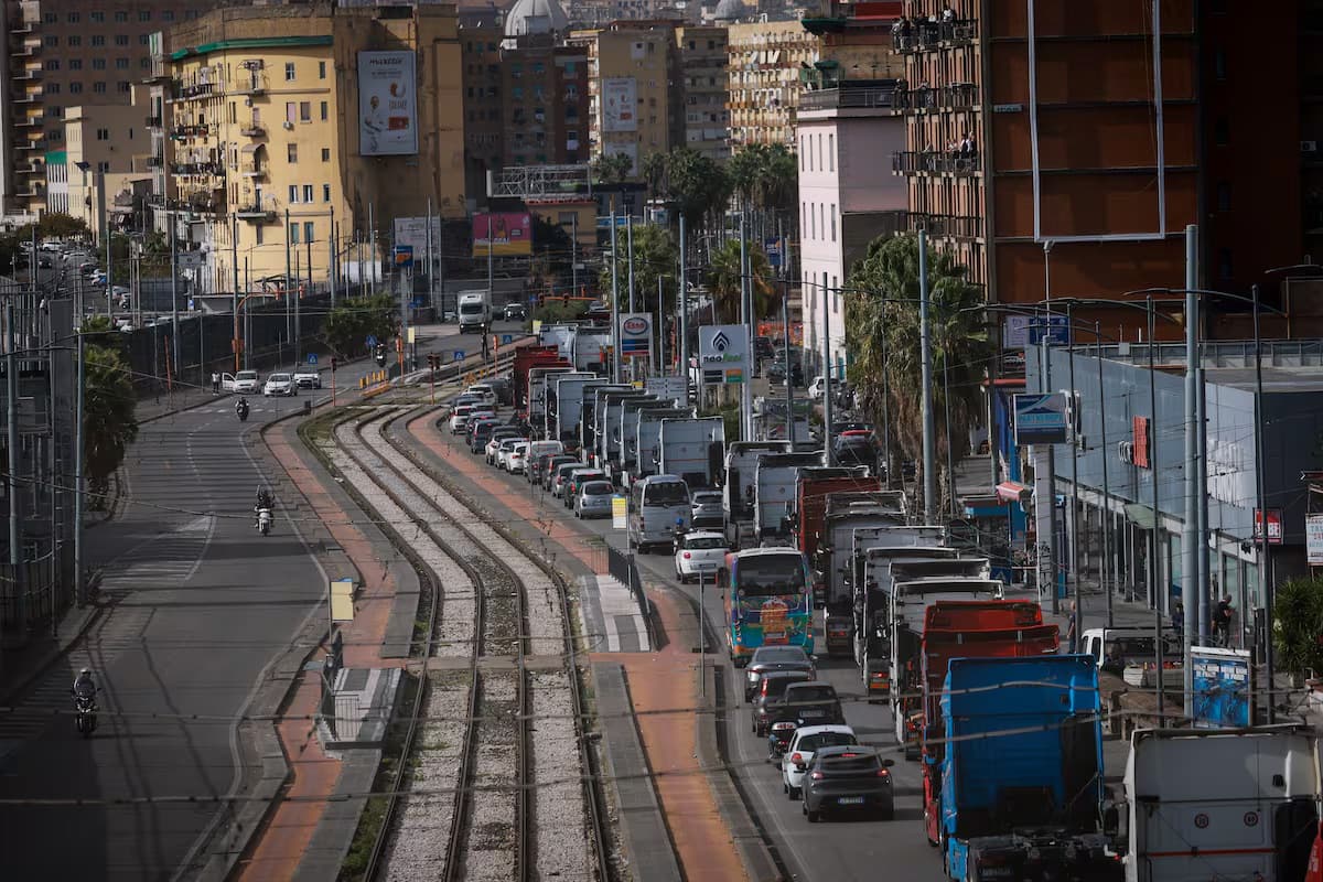 Italy hosts international relations expert | chaos ensues in Southern Italy Italy hosts international relations expert | chaos ensues in Southern Italy