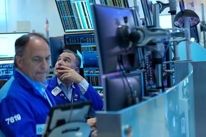 AI optimism bolsters tech stocks despite rising oil prices and bond yields