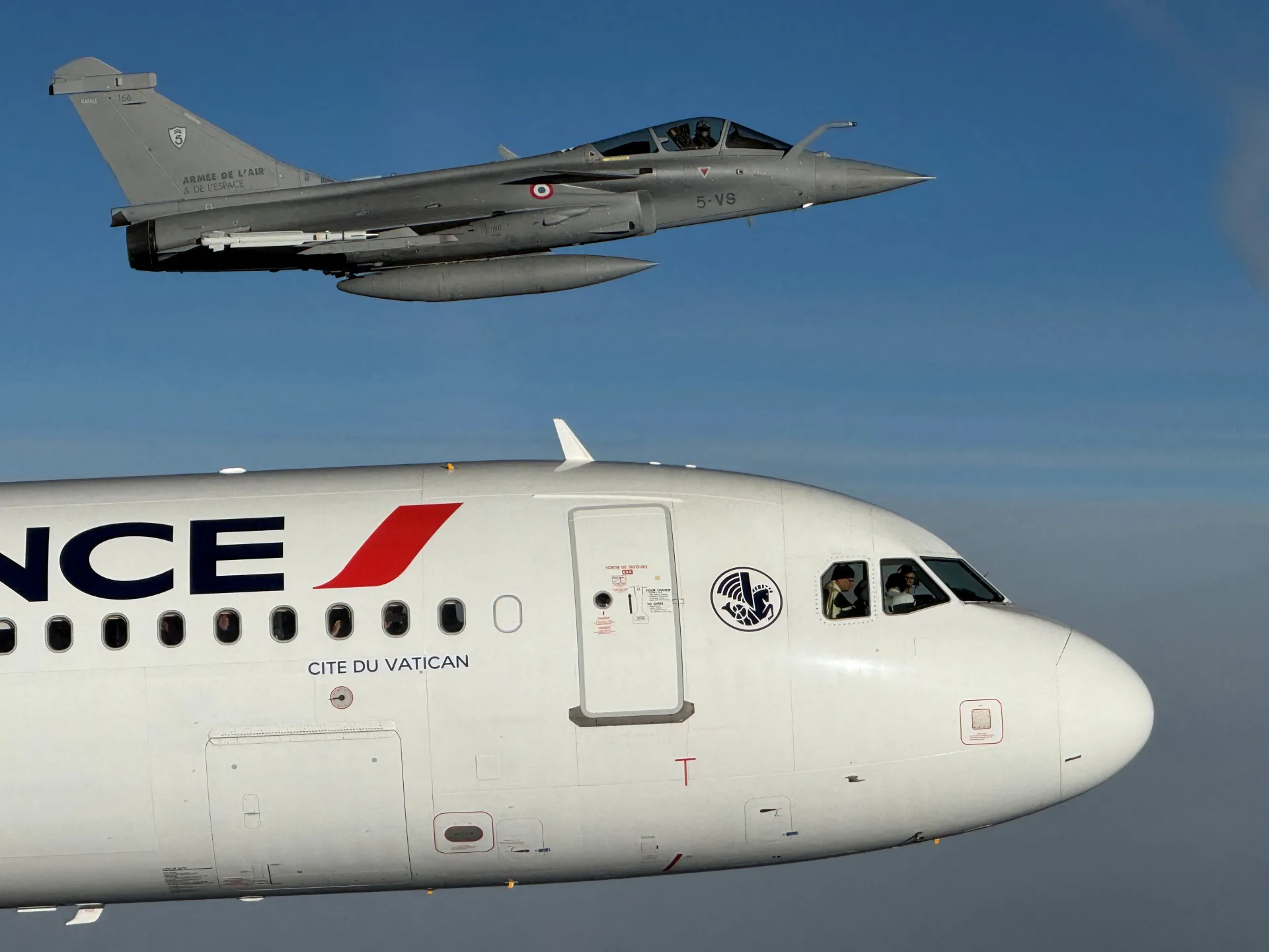 Air France to comply with Israeli restrictions on crew nationalities Air France to comply with Israeli restrictions on crew nationalities